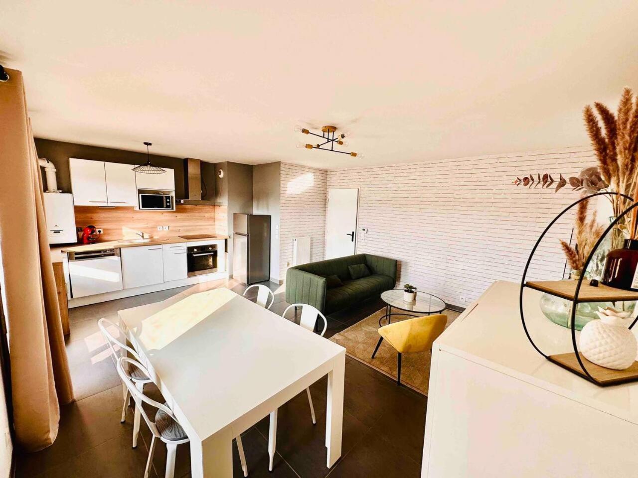 Btobed - Location Professionnelle - Appartement 4 Personnes Parking Gratuit - Proche Parc Des Expositions Et Aeroport Cdg فيليُبانت المظهر الخارجي الصورة